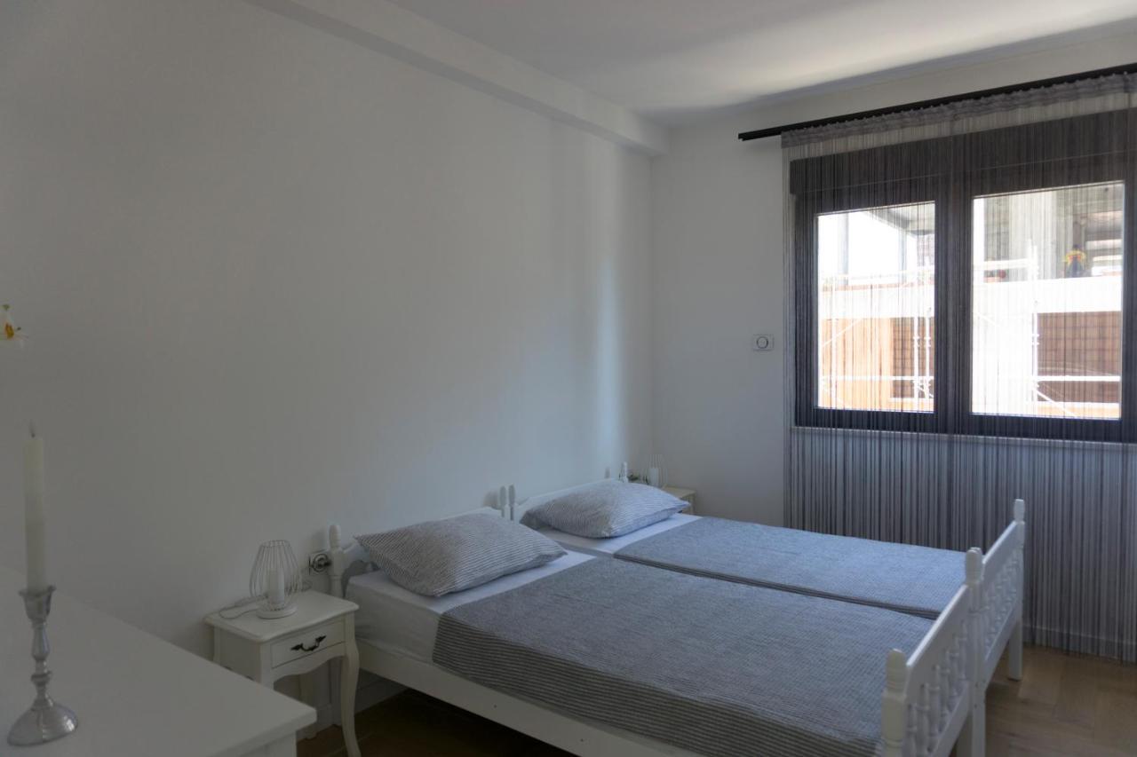 Apartman Aurora トレビニエ エクステリア 写真