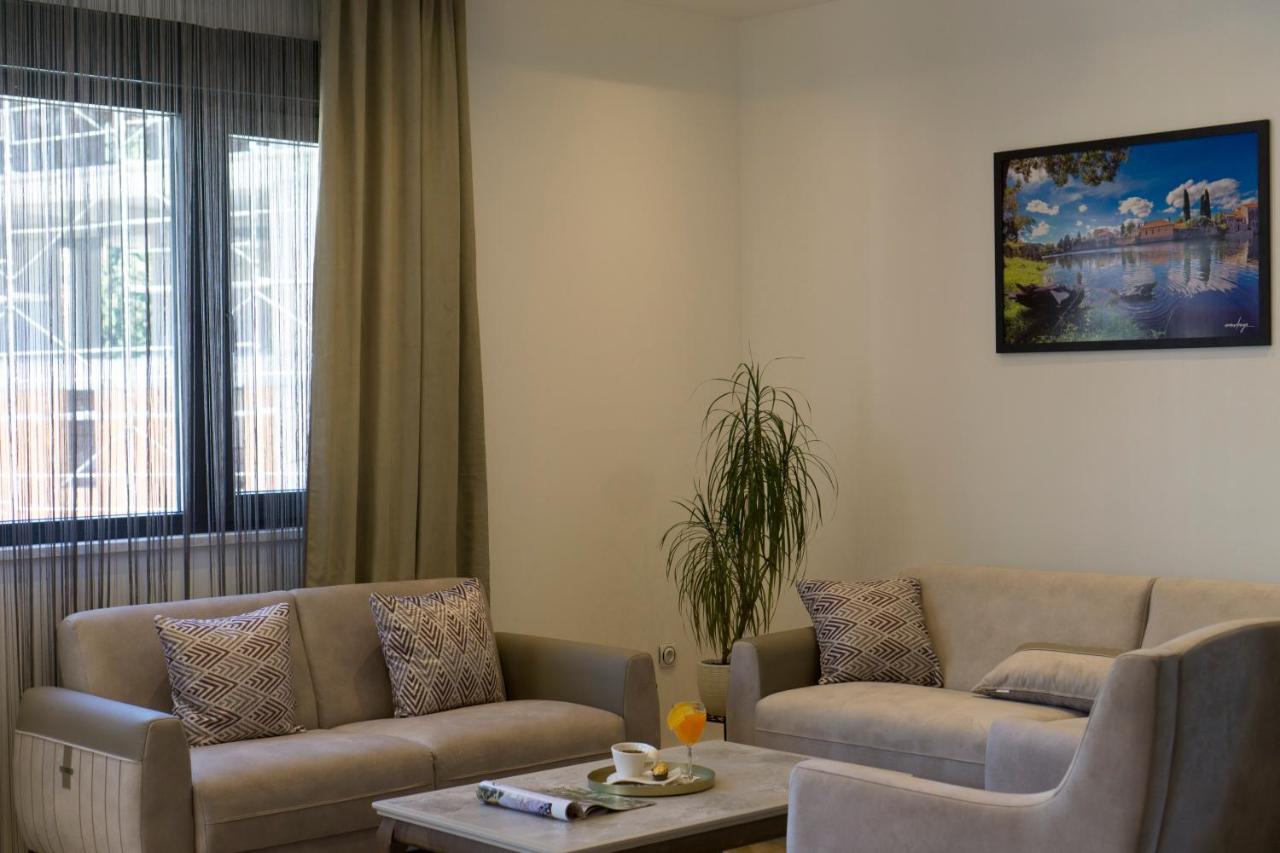 Apartman Aurora トレビニエ エクステリア 写真