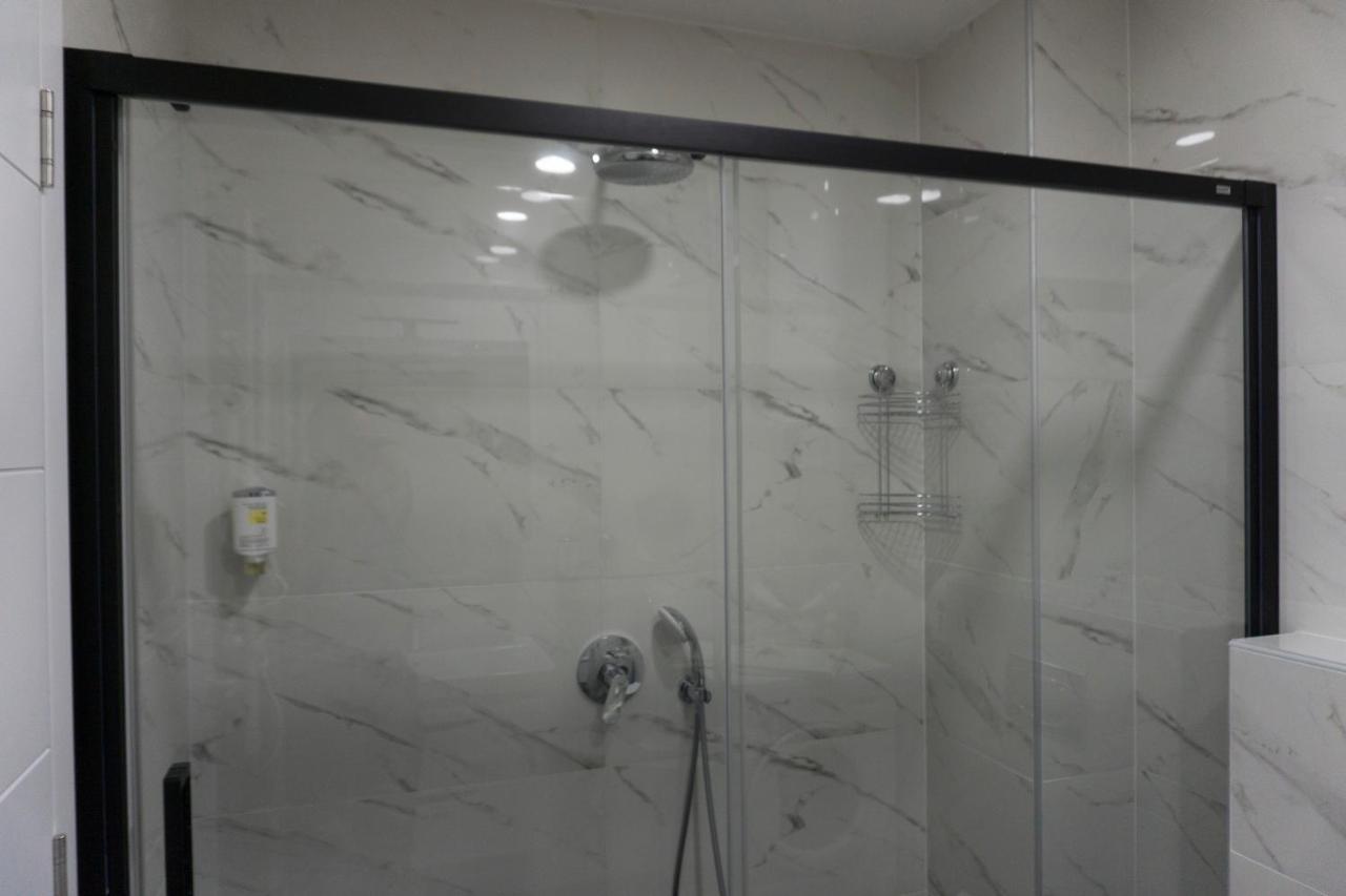 Apartman Aurora トレビニエ エクステリア 写真