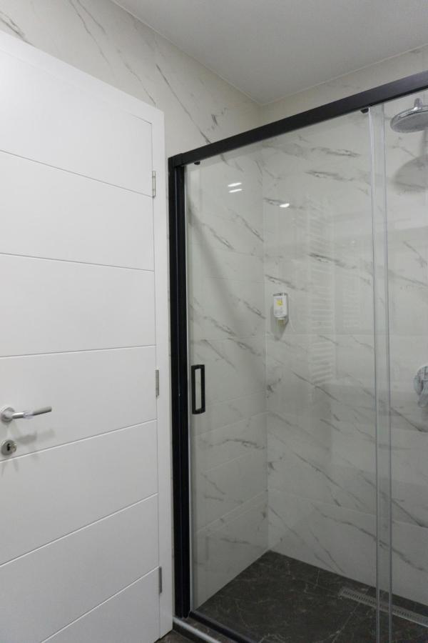 Apartman Aurora トレビニエ エクステリア 写真