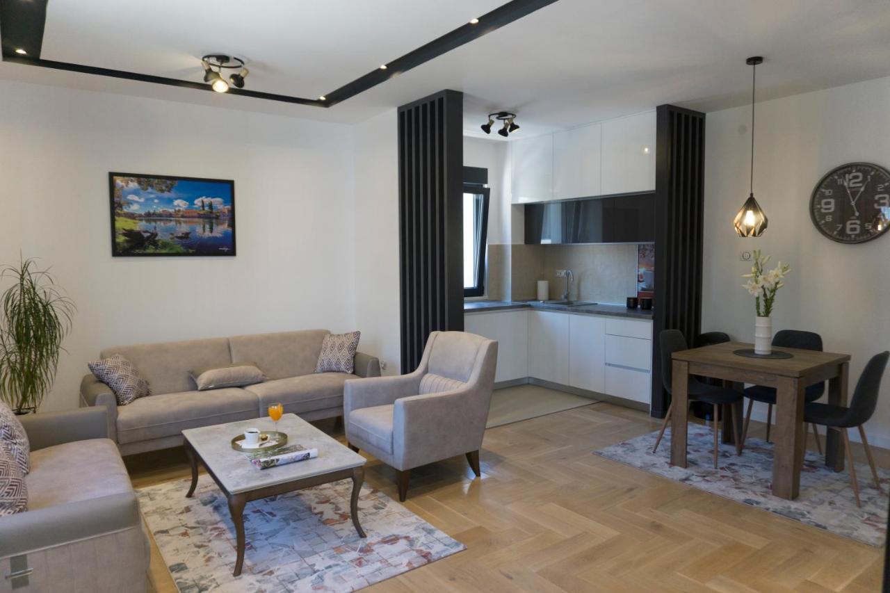 Apartman Aurora トレビニエ エクステリア 写真